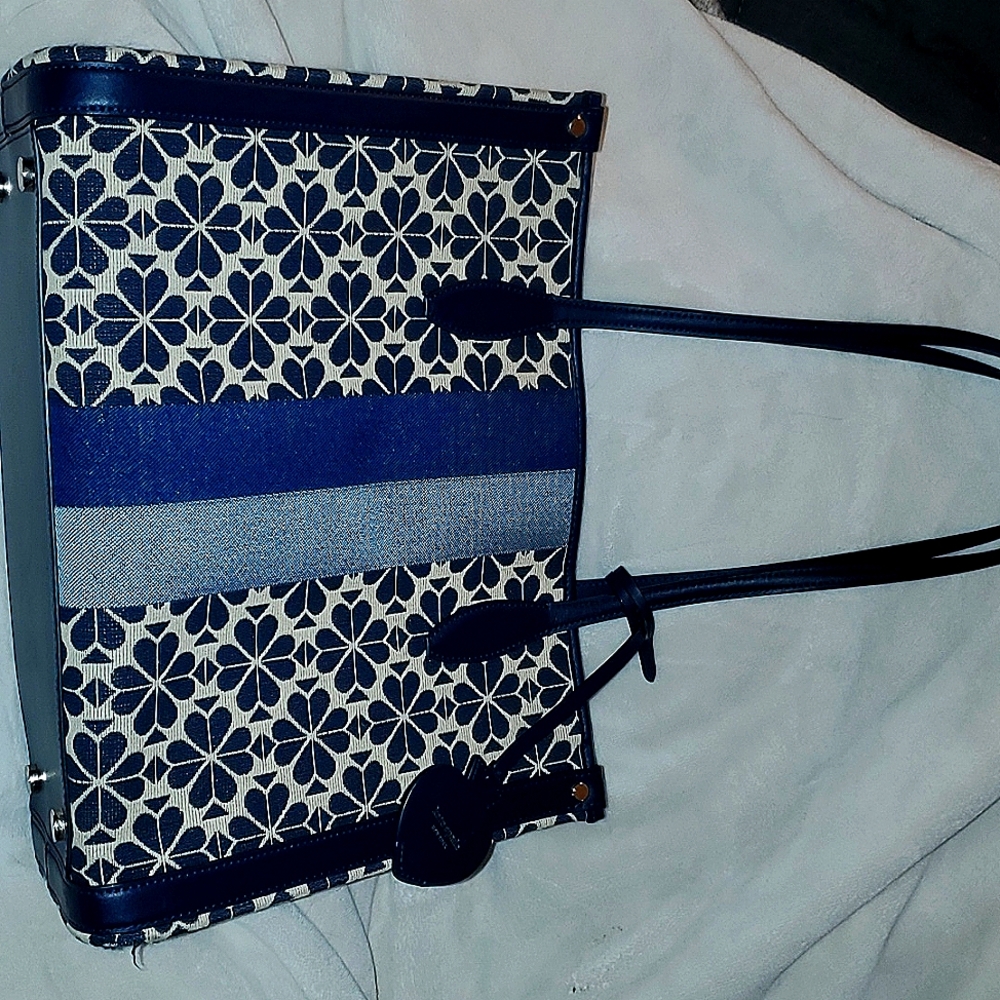 Kate Spade Flower Jacquard Stripe Market Medium Tote in blue